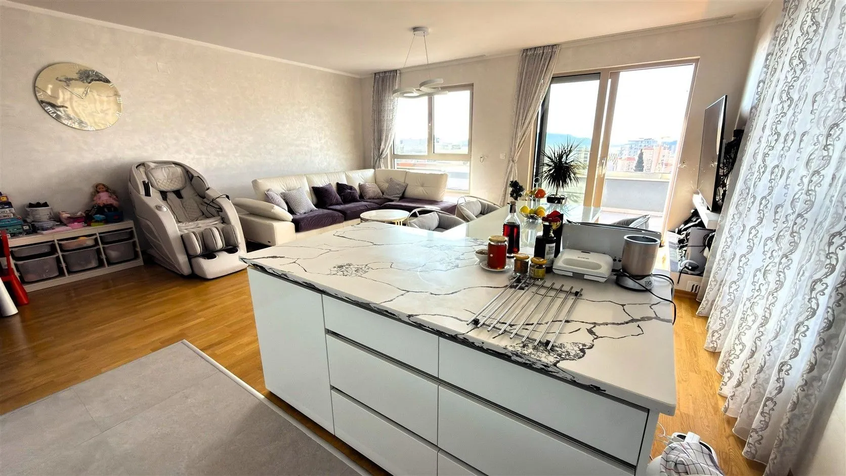 Prodaja, četvorosoban stan, 184m², Bečići, Budva