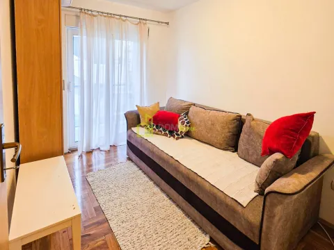Rent, two bedroom apartment, 50m², Stari Aerodrom, Podgorica - image 8