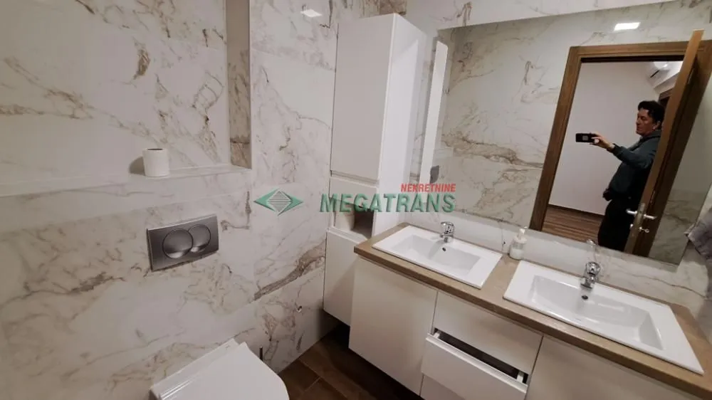 Izdavanje, četvorosoban stan, 100m², Novi Sad Sve Podlokacije, Novi Sad