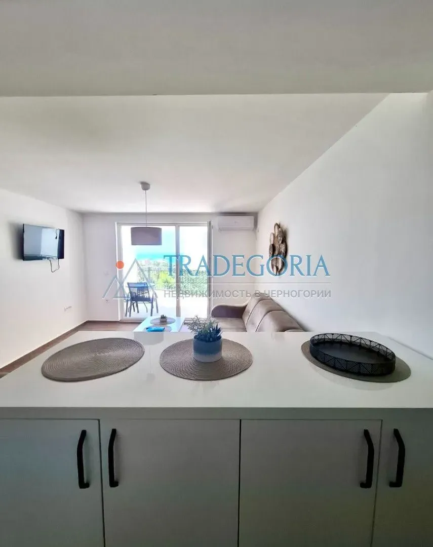 Prodaja, jednosoban stan, 54m², Dobra Voda, Bar