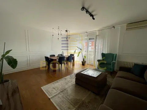 Izdavanje, trosoban stan, 90m², Kalenić Pijaca, Vračar Sve Podlokacije - image 2