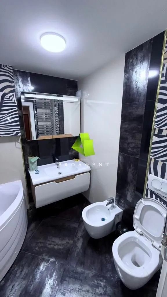 Sale, four bedroom apartment, 156m², Palilula, Niš