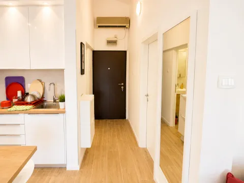 Rent, one bedroom apartment, 50m², Velji Vinogradi, Budva - image 5