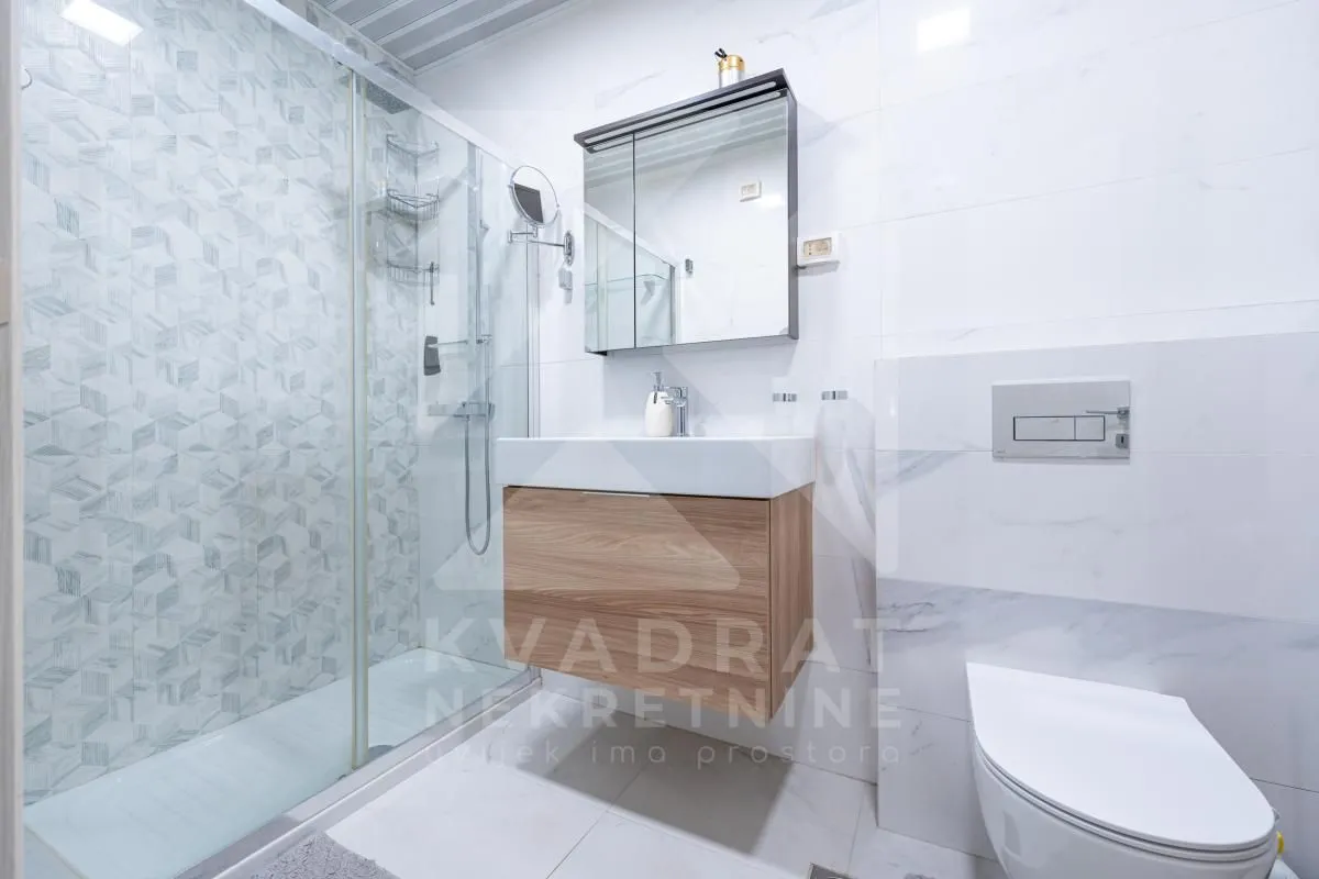 Prodaja, dvosoban stan, 68m², Central Point, Podgorica