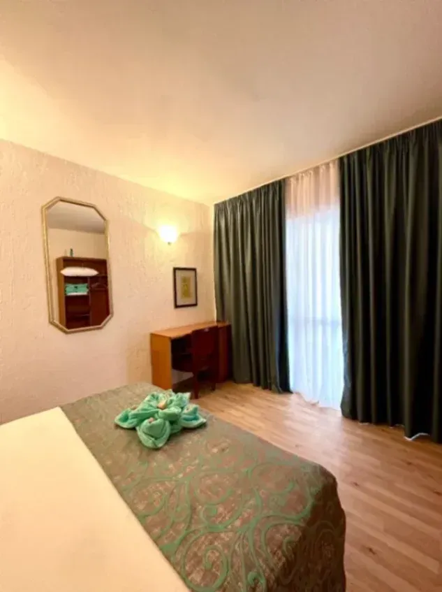 Rent, one bedroom apartment, 50m², Buljarica, Budva