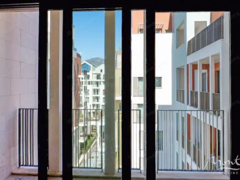 Prodaja, jednosoban stan, 55m², Porto Montenegro, Tivat - image 9