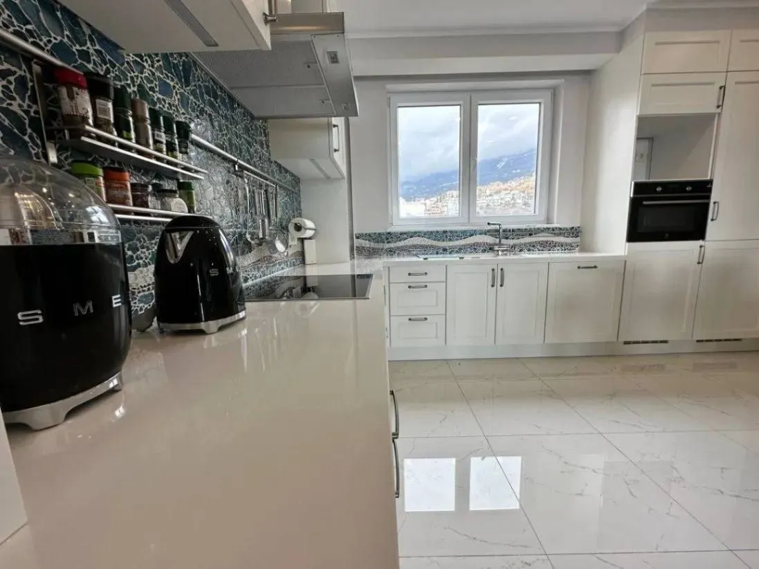 Sale, two bedroom apartment, 131m², Bečići, Budva
