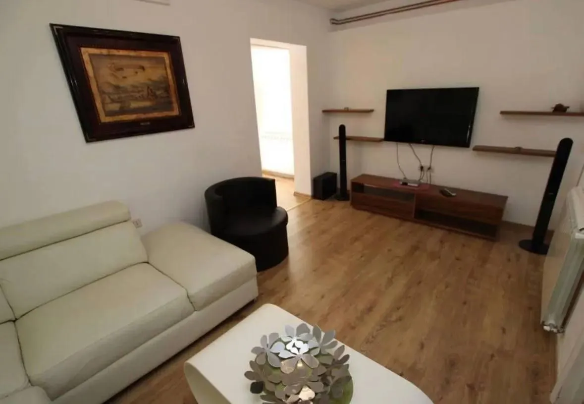 Rent, two bedroom apartment, 90m², Buljarica, Budva