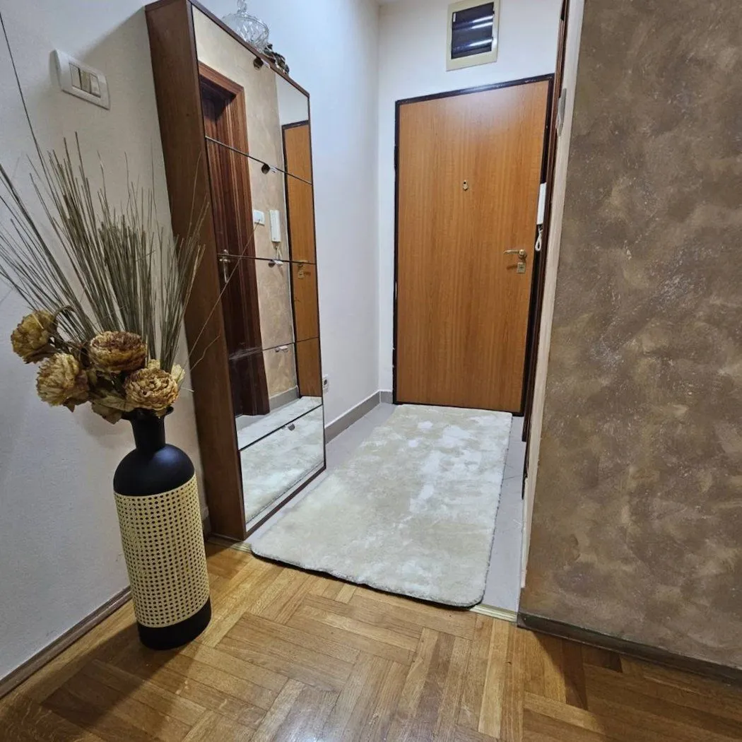 Rent, apartment, 40m², 1 maj, Podgorica