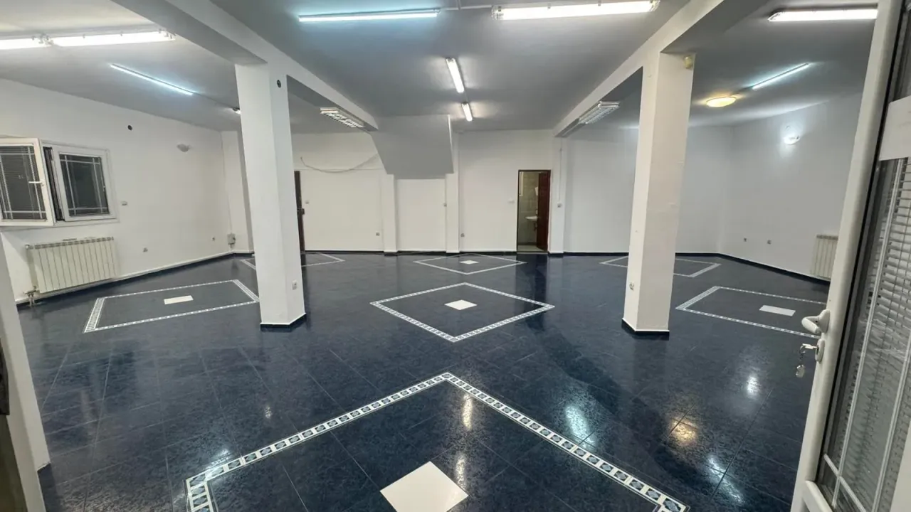 Rent, office space, 260m², Stara Varoš, Podgorica