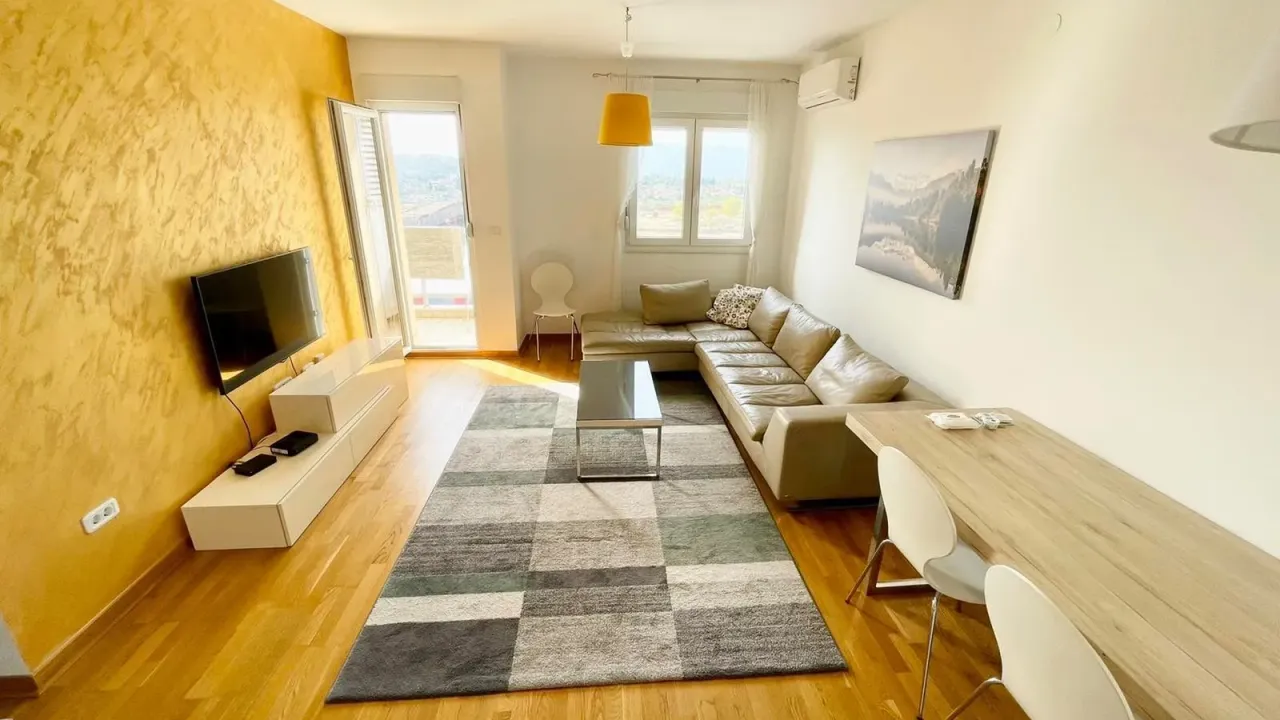 Izdavanje, dvosoban stan, 65m², City Kvart, Podgorica