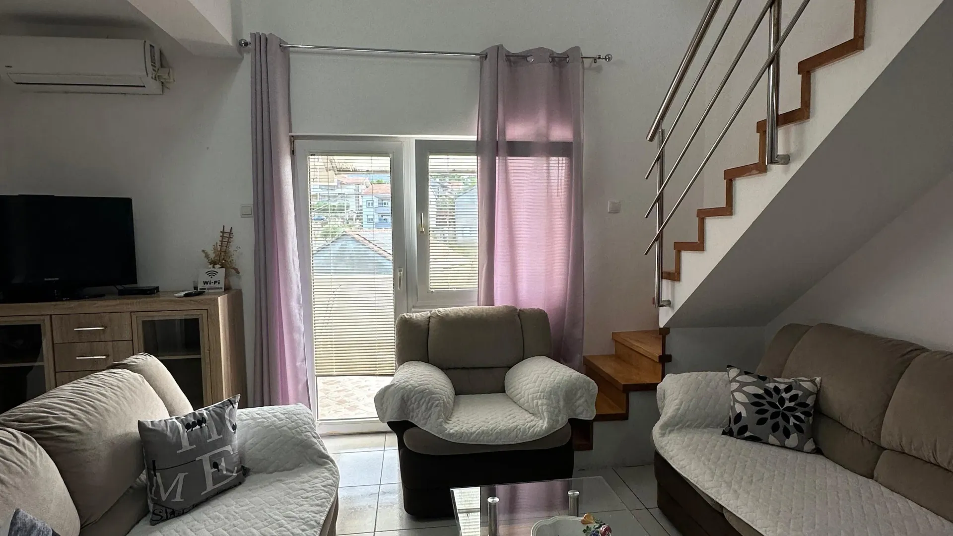 Rent, three bedroom apartment, 70m², Dumidran, Tivat