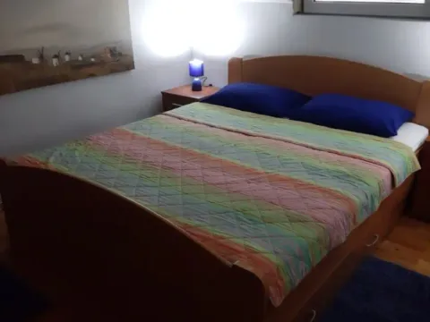 Izdavanje, dvosoban stan, 53m², Cetinje, Crna Gora - image 5