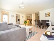 Izdavanje, dvosoban stan, 76m², Budva, Crna Gora - image 2