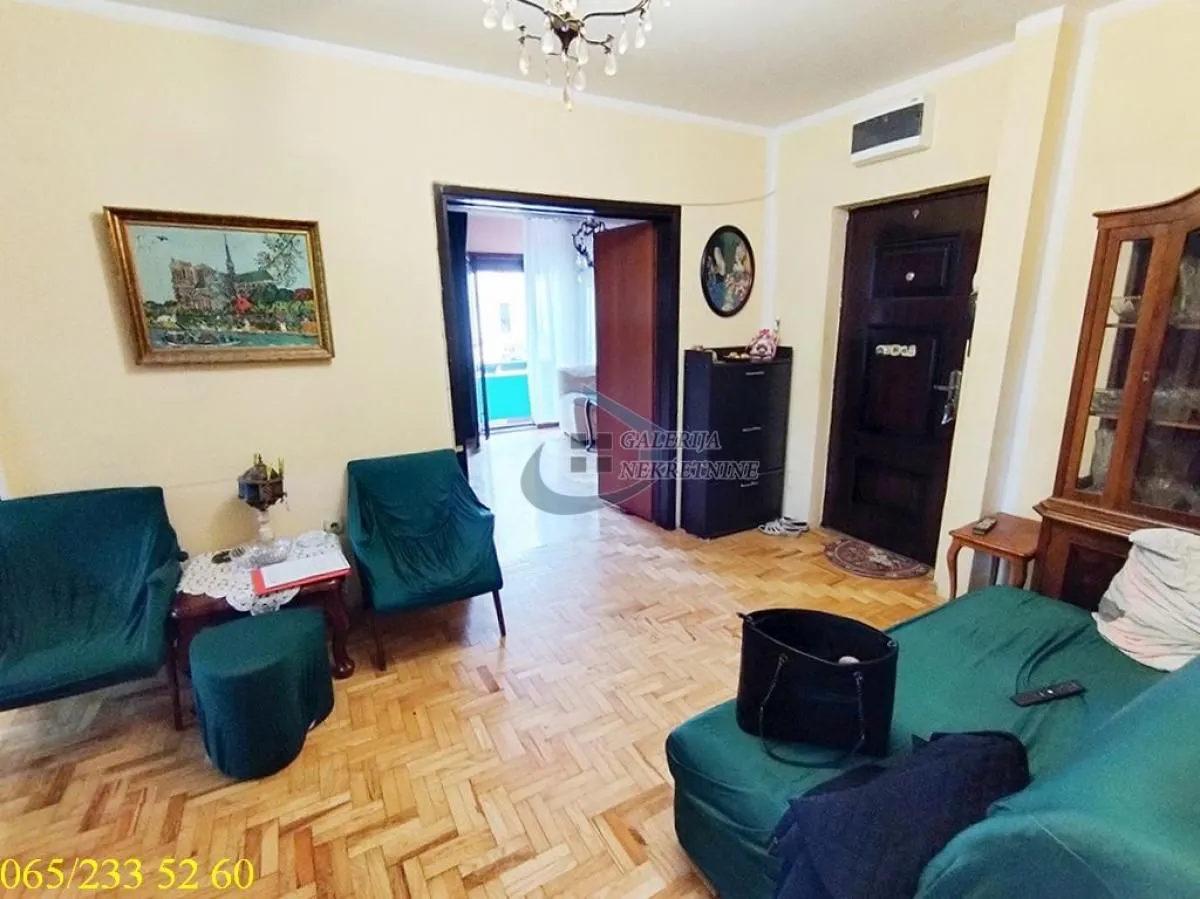Prodaja, dvosoban stan, 64m², Labudovo Brdo, Beograd