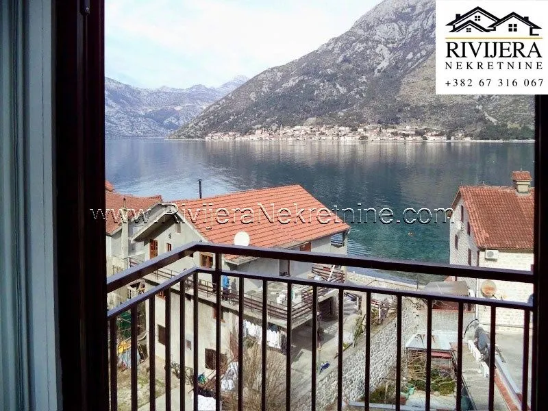 Sale, two bedroom apartment, 52m², Stoliv, Kotor