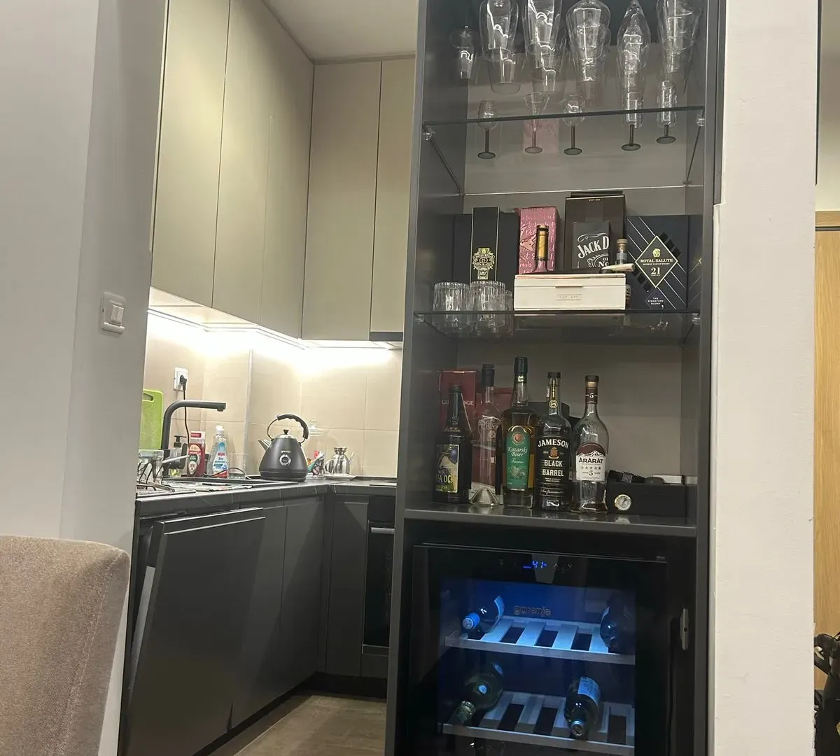 Prodaja, dvosoban stan, 94m², Momišići, Podgorica