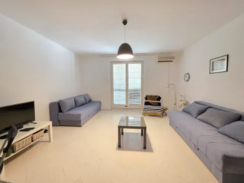 Rent, studio apartment, 35m², Budva, Crna Gora - image 11