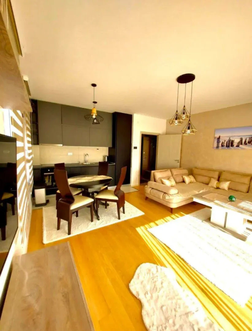 Izdavanje, dvosoban stan, 750m², Cvijetin Brijeg, Podgorica