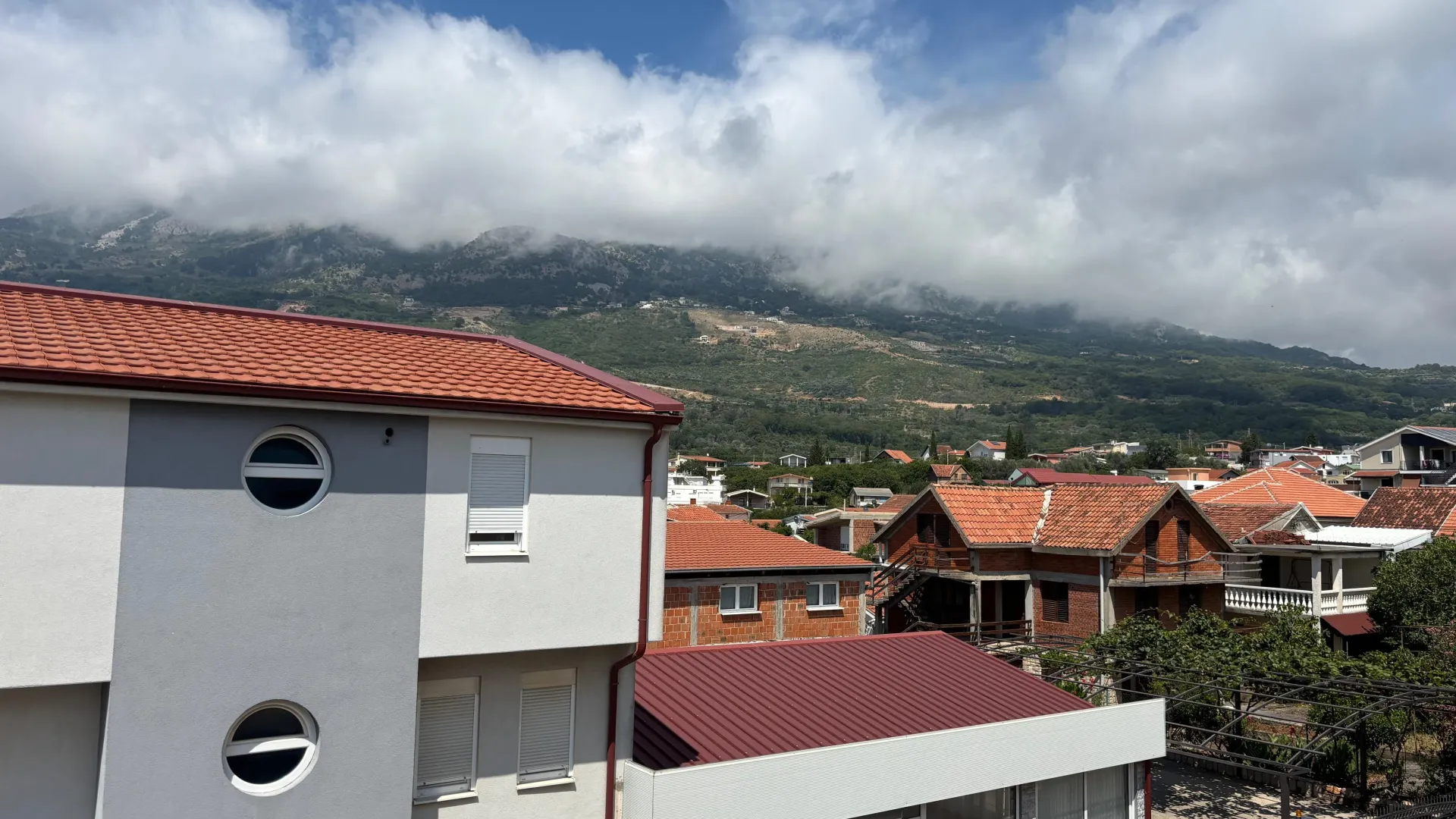 Prodaja, jednosoban stan, 45m², Dobre Vode, Bar