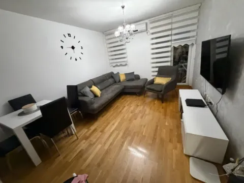 Prodaja, jednosoban stan, 42m², Stari Aerodrom, Podgorica - image 3