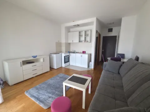 Izdavanje, garsonjera, 27m², City Kvart, Podgorica - image 6