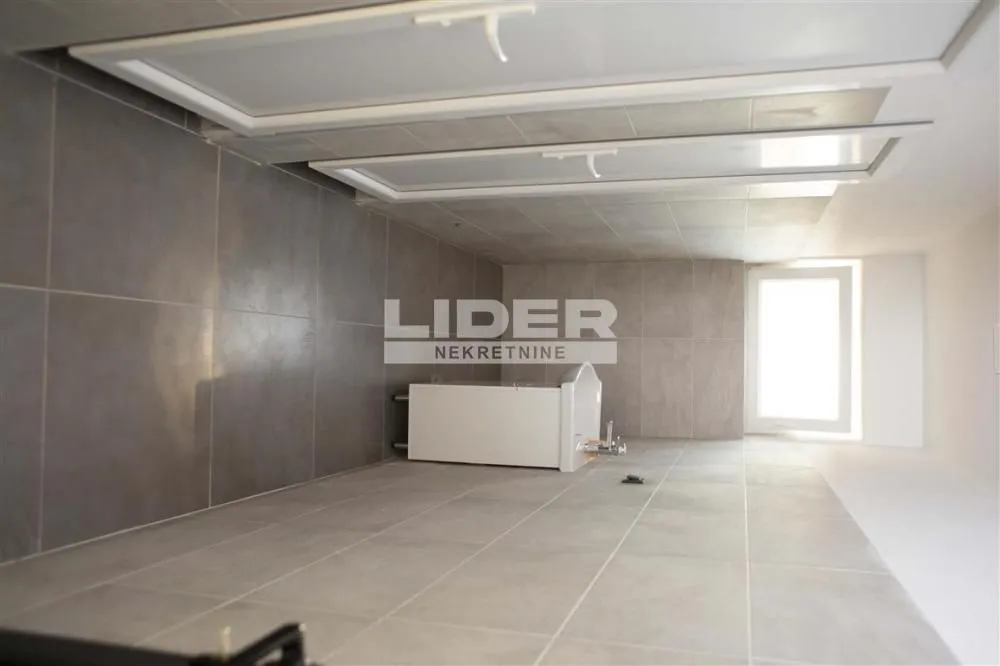 Rent, office space, 1450m², Karaburma, Palilula Sve Podlokacije