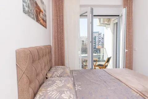 Rent, one bedroom apartment, 48m², Centar, Bar - image 6