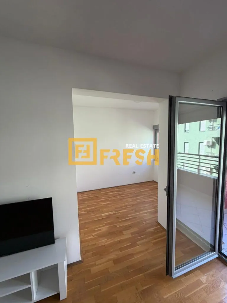 Prodaja, dvosoban stan, 44m², Krivi Most, Podgorica