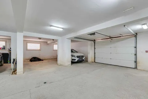 Prodaja, jednosoban stan, 51m², Bečići, Budva - image 8