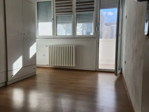 Rent, office space, 75m², Bulevar Oslobodjenja, Novi Sad Sve Podlokacije - image 6