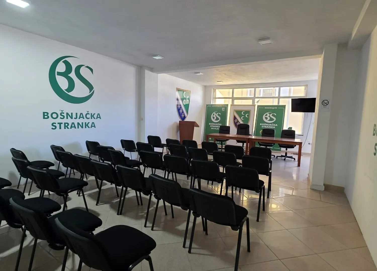 Sale, office space, 209m², Centar, Plav