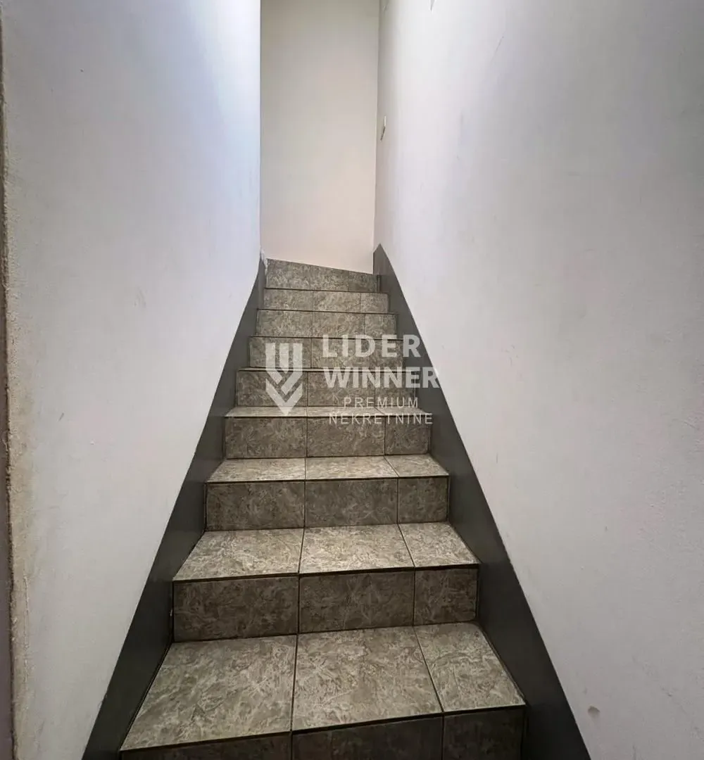 Sale, three bedroom apartment, 65m², Bogoslovija, Palilula Sve Podlokacije