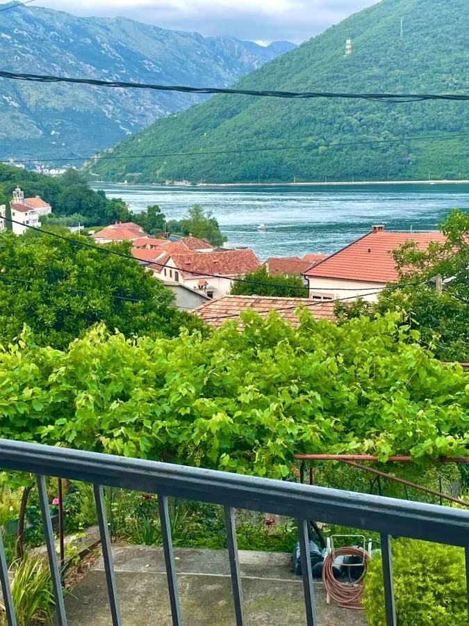 Prodaja, jednosoban stan, 61m², Kamenari, Herceg Novi