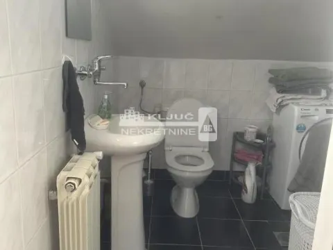 Sale, four bedroom apartment, 117m², Kalenić Pijaca, Vračar Sve Podlokacije - image 14