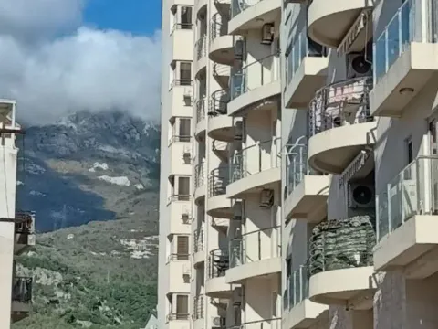 Sale, two bedroom apartment, 40m², Budva, Crna Gora - image 14