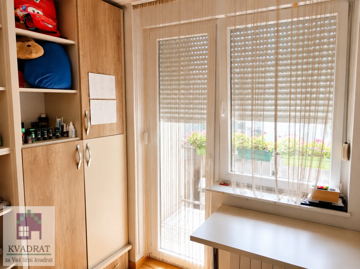 Prodaja, četvorosoban stan, 115m², Grbavica, Novi Sad Sve Podlokacije