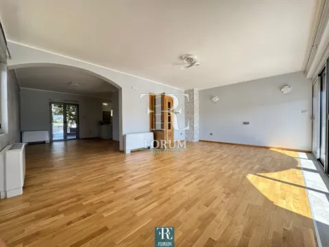 Izdavanje, kuća, 320m², Zlatica, Podgorica - image 2