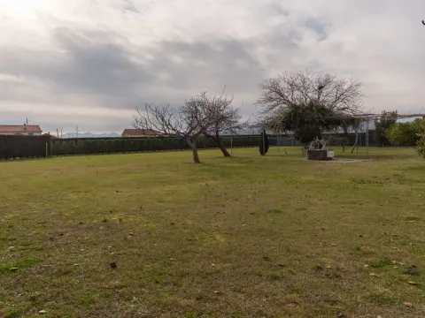 Izdavanje, kuća, 170m², Dajbabe, Podgorica - image 18