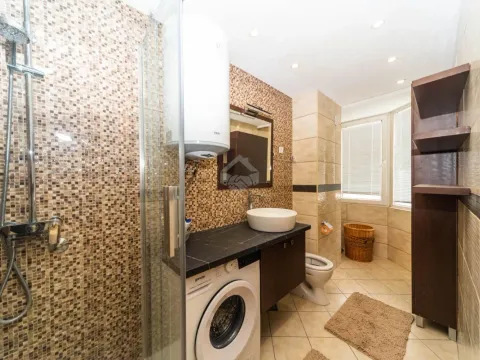 Rent, two bedroom apartment, 65m², City Kvart, Podgorica - image 11