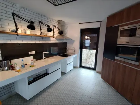 Izdavanje, dvosoban stan, 145m², Palilula, Niš - image 6