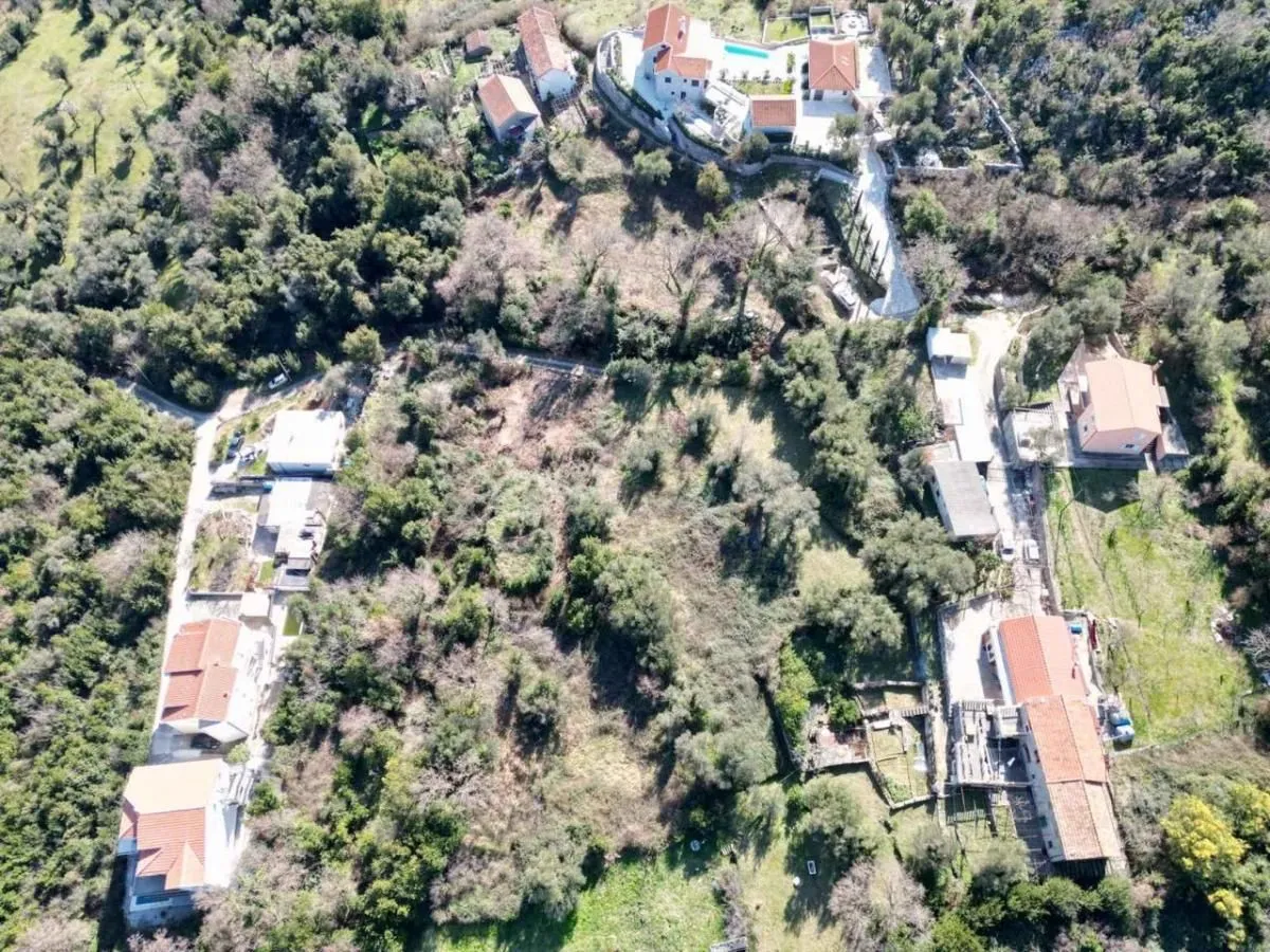 Prodaja, plac, 2500m², Kotor, Crna Gora
