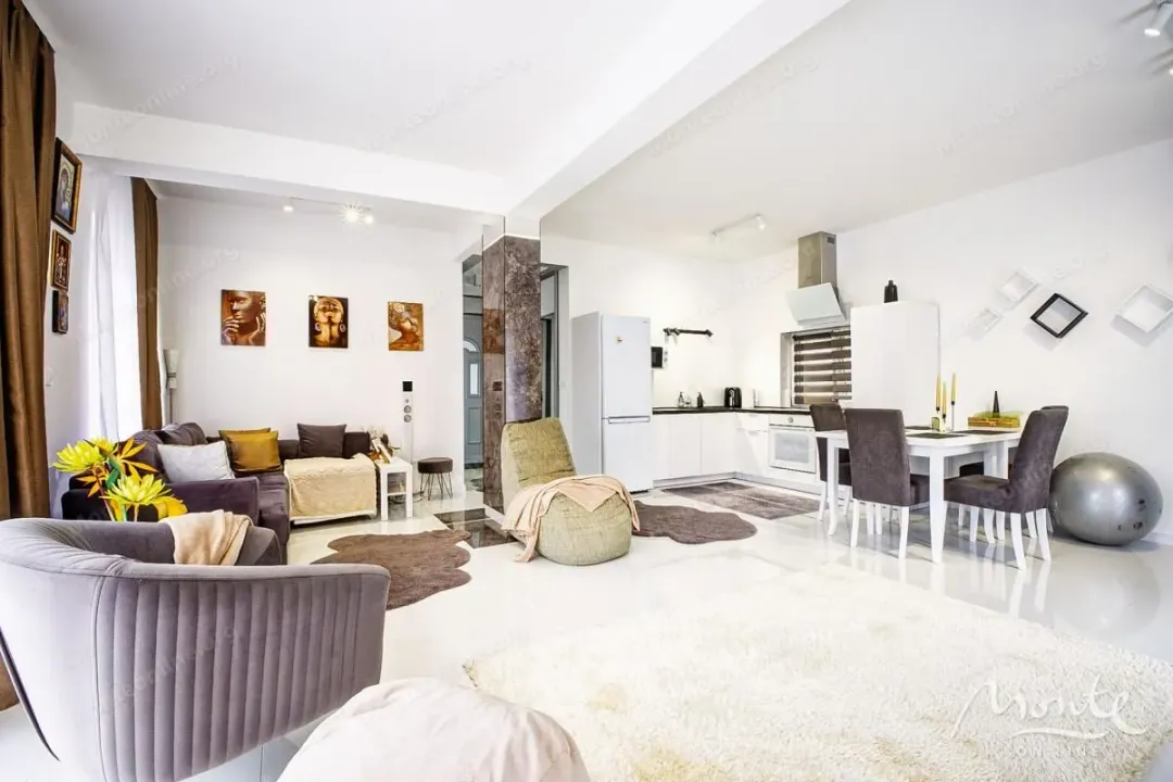 Prodaja, kuća, 160m², Zelenika, Herceg Novi