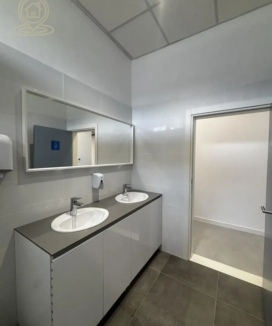 Rent, office space, 28m², Palilula, Niš