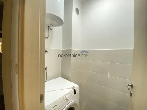 Rent, two bedroom apartment, 71m², City Kvart, Podgorica - image 11