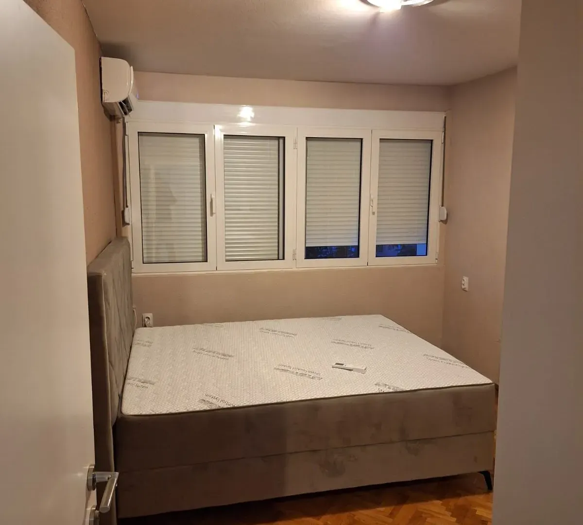 Prodaja, trosoban stan, 60m², Centar, Tivat
