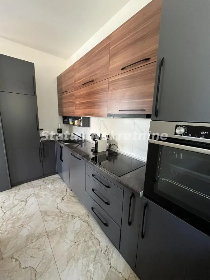 Prodaja, stan, 147m², Sremska Kamenica, Petrovaradin