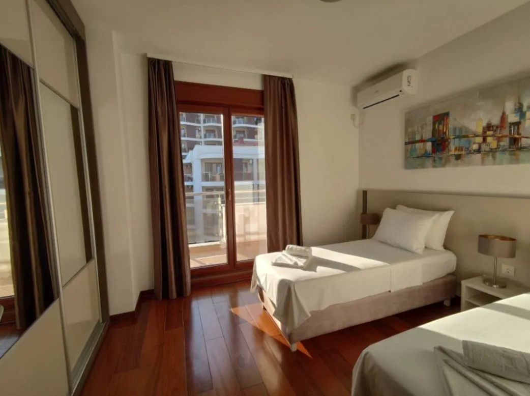 Rent, apartment, 70m², Bečići, Budva