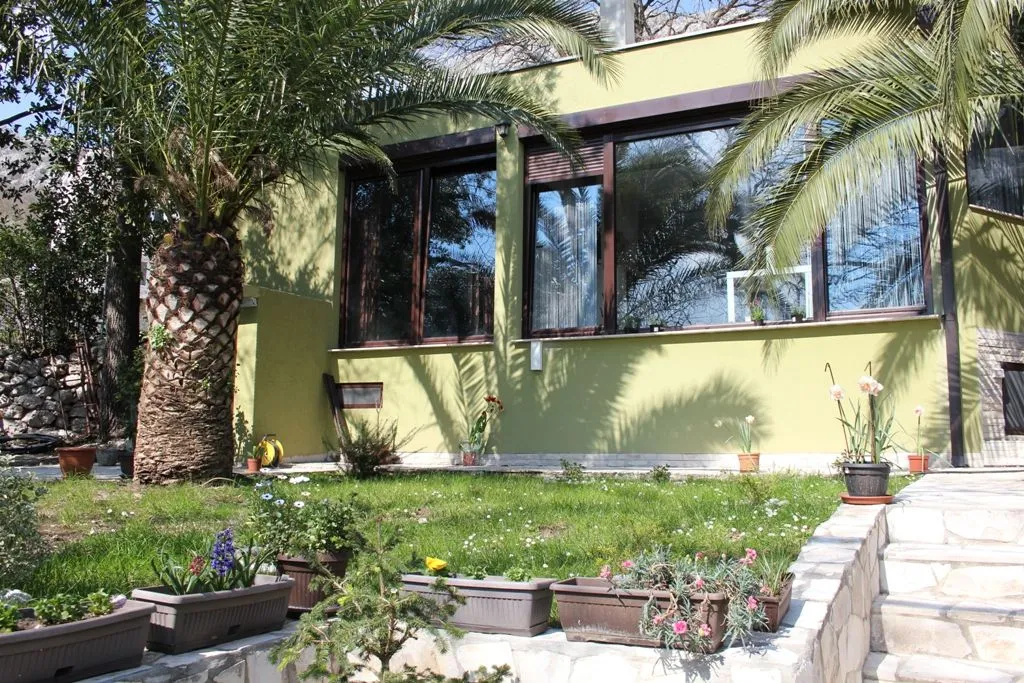 Sale, house, 110m², Kotor, Crna Gora