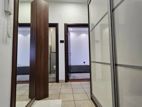 Izdavanje, dvosoban stan, 54m², Bulevar Evrope, Novi Sad Sve Podlokacije - image 11